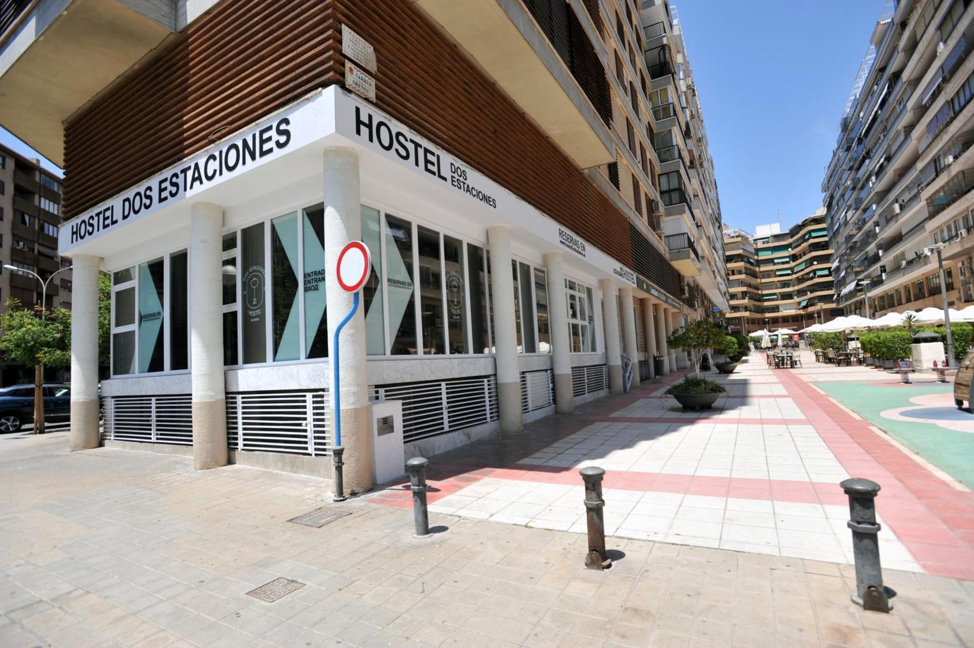 Hostel Dos Estaciones - Albergue Juvenil - Free Towels, Coffee & Tea, Remote Check-In - Alicante, Alicante